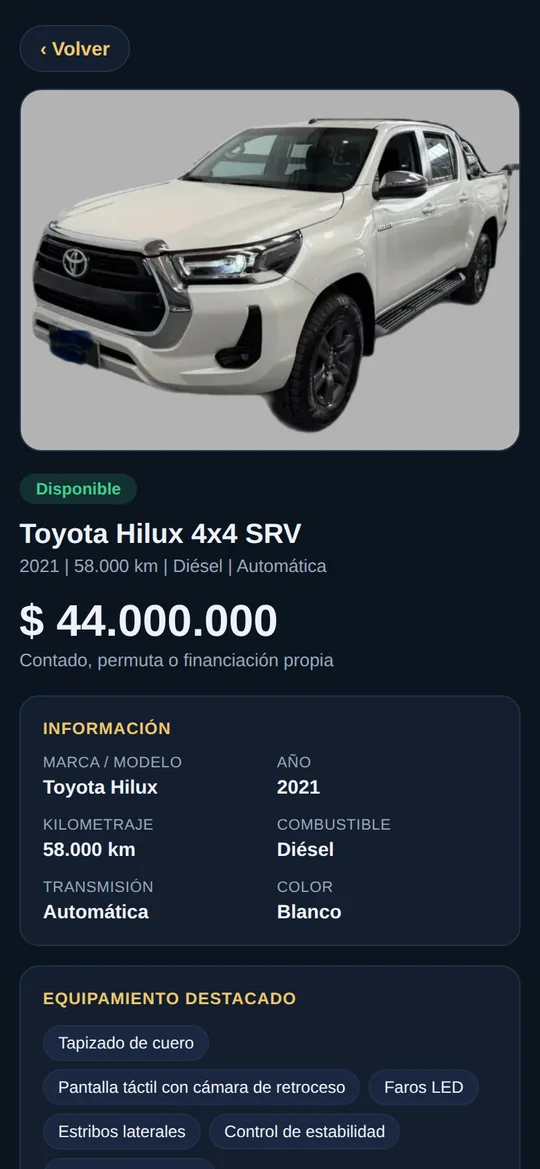 Ficha comercial de una Toyota Hilux con foto, precio y equipamiento